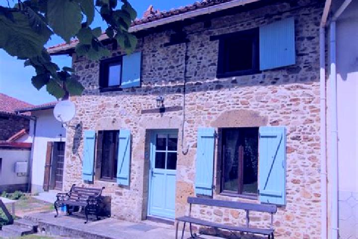Amelia, 37 — Escort in Vayres-sur-Essonne, France