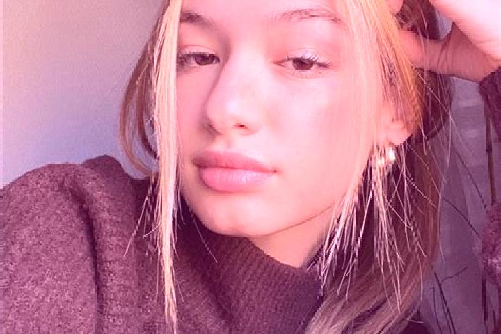 Amelia, 38, a blonde brown-eyed ebony companion based in Kadubitung. Offering Duos, Overnight, Party Girl, CIM. Available for incall and outcall, day and eve...