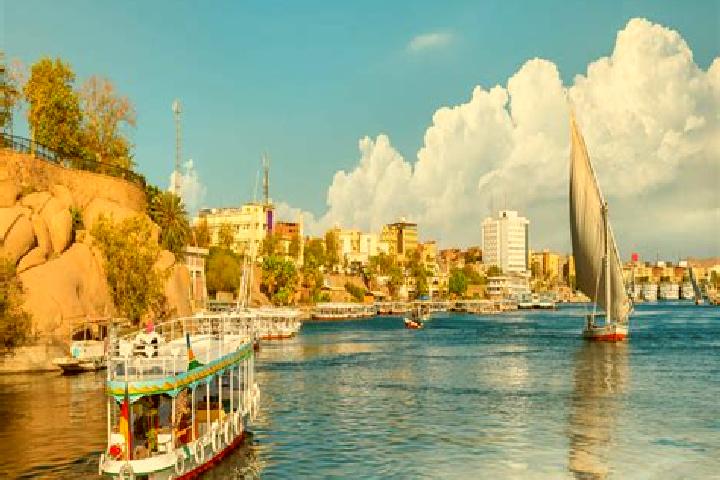 Amelia, 38 — Escort in Az Zayniyah Qibli, Egypt
