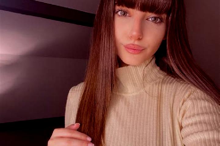 Amelia, 38 — Escort in Shadbad-e Olya, Iran