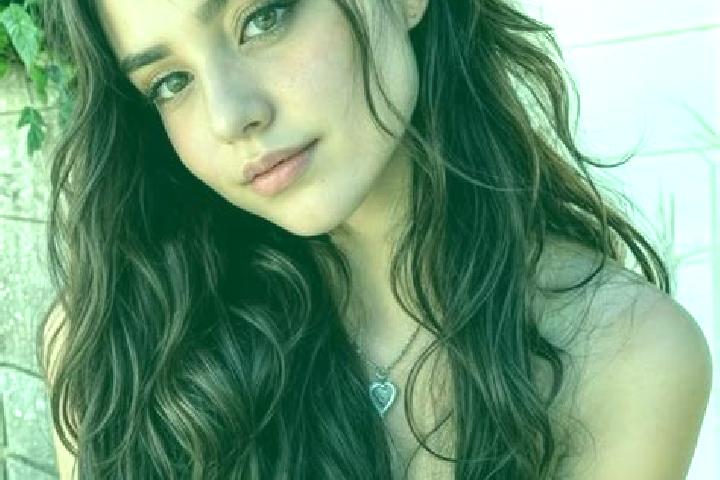 Amelia, 39, a auburn hazel-eyed middle eastern companion based in Vitarte. Offering CIM, Domination, Girlfriend Experience, A-Level. Available for incall and...