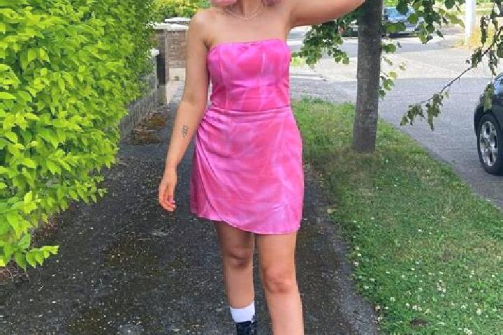 Amelia, 39 — Escort in Pink, United States