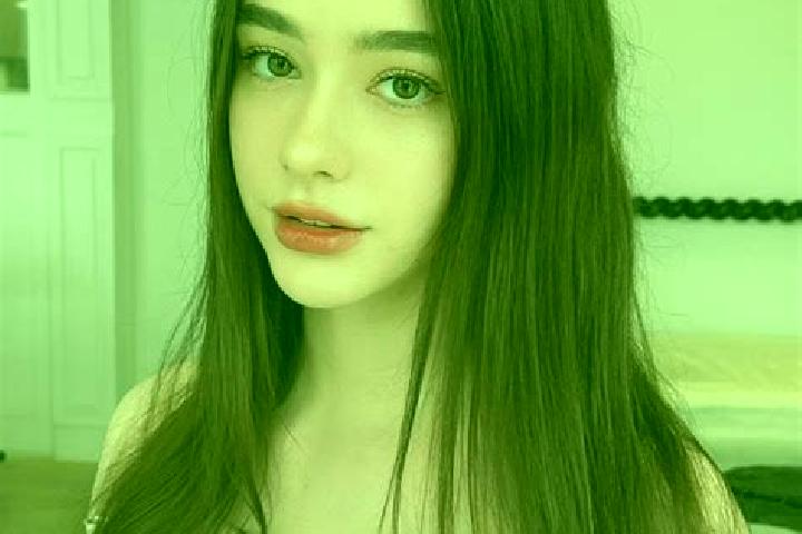 Amelia, 39 — Escort in Taraan, Indonesia