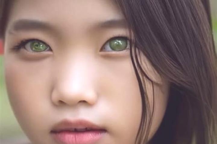 Aria, 20, a black green-eyed asian companion based in Thu GJuc. Offering Duos, Roleplay, Overnight. Available for incall and outcall, overnight bookings avai...