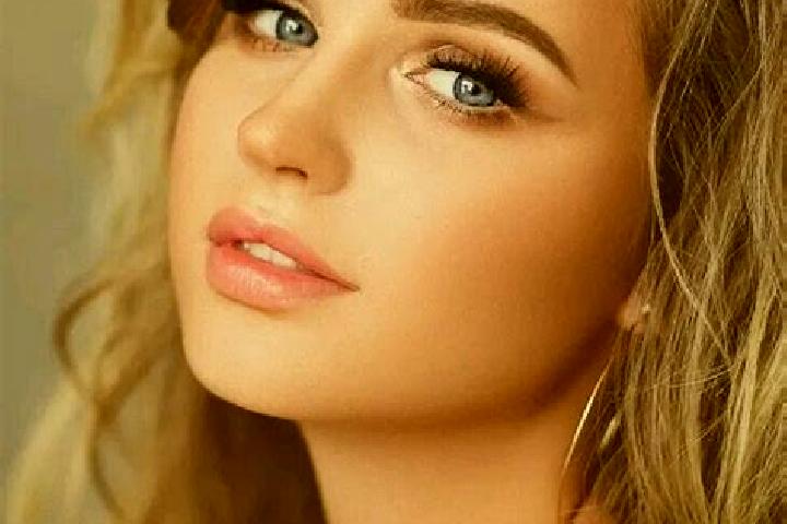 Aria, 20, a dark blonde blue-eyed asian companion based in Kungurtug. Offering Duos, Massage, Prostate Massage. Available for incall and outcall, day and eve...