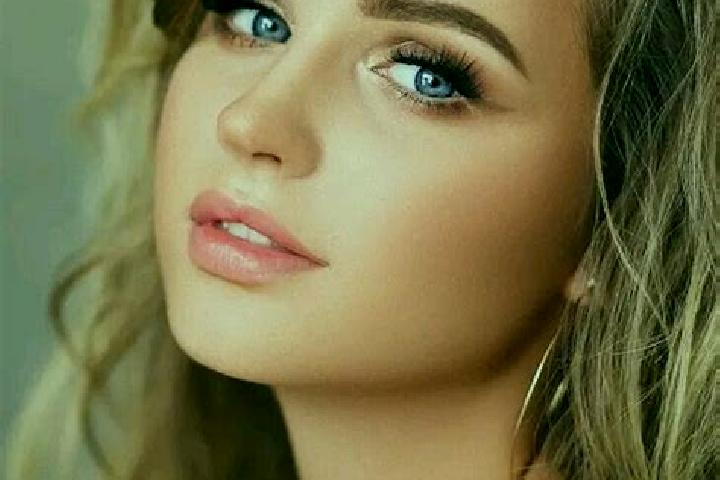 Aria, 20, a dark blonde blue-eyed ebony companion based in Angostrina. Offering GFE, Party Girl, 69, Duos. Available for incall and outcall, overnight bookin...