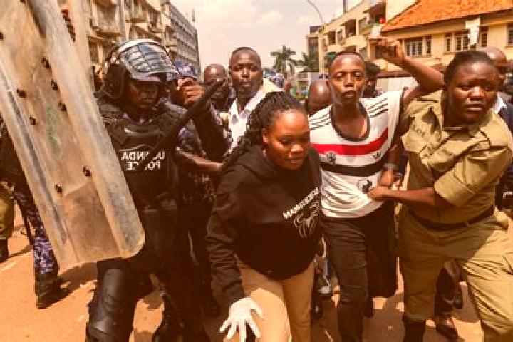 Aria, 20 — Escort in Kyengera, Uganda