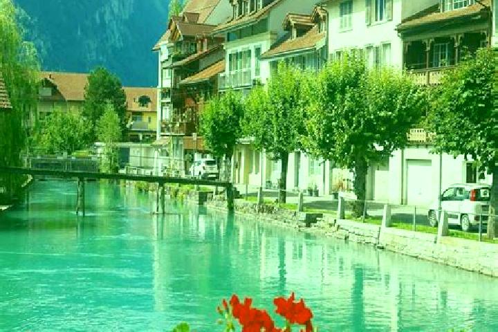 Aria, 20 — Escort in Niedergosgen, Switzerland