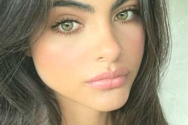 Aria, 21, a auburn dark-eyed indian companion based in Kaitong. Offering GFE, Dinner Date, 69, Roleplay. Available for incall and outcall, day and evening da...