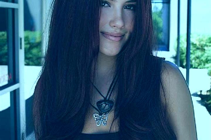 Aria, 21, a auburn dark-eyed middle eastern companion based in Arosuka. Offering Domination, Roleplay, GFE, 69, Girlfriend Experience. Available for incall a...