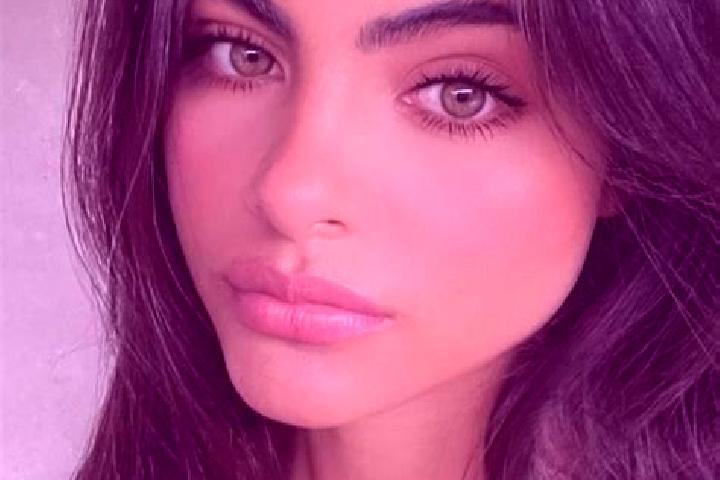 Aria, 21, a black hazel-eyed european companion based in Coppet. Offering Massage, Erotic Massage. Available for incall and outcall, overnight bookings avail...