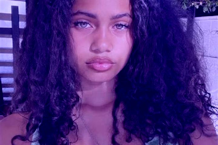 Aria, 22, a black green-eyed mixed companion based in DAMAC Hills. Offering Striptease, BDSM, OWO, Duos, Roleplay. Available for incall and outcall, overnigh...