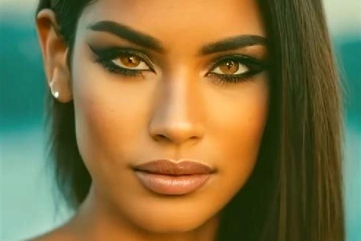 Aria, 22, a dark blonde amber-eyed latina companion based in Korma. Offering BDSM, OWO, A-Level, Overnight. Available for incall and outcall, day and evening...