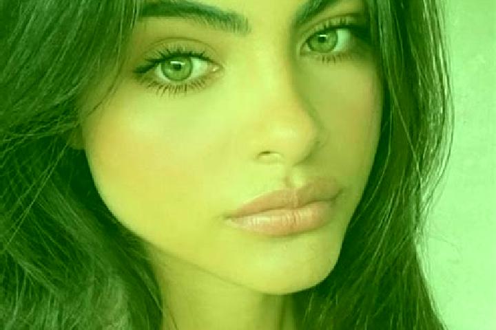 Aria, 22, a red dark-eyed indian companion based in Gerbitz. Offering Couples, Striptease, 69, CIM. Available for incall and outcall, day and evening dates.