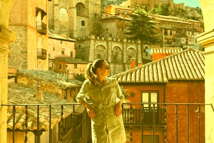Aria, 22 — Escort in Albarracin, Spain