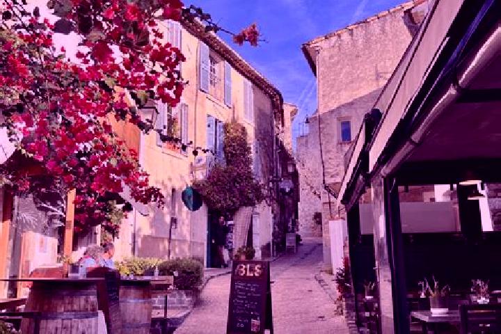 Aria, 22 — Escort in Le Castellet, France