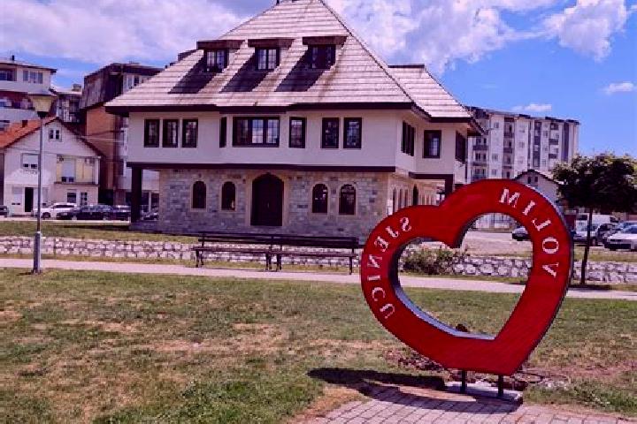Aria, 22 — Escort in Tutin, Serbia