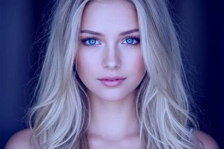 Aria, 23, a blonde green-eyed mixed companion based in Soponya. Offering A-Level, Striptease, Fetish, Massage. Available for incall and outcall, overnight bo...