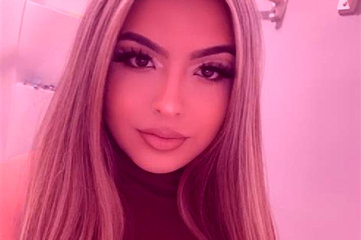 Aria, 23, a blonde grey-eyed latina companion based in Lezuza. Offering Dinner Date, Prostate Massage, GFE. Available for incall and outcall, day and evening...