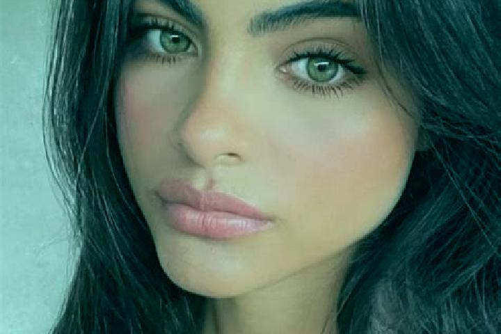 Aria, 23, a dark blonde green-eyed latina companion based in Belel. Offering 69, Striptease, A-Level. Available for incall and outcall, day and evening dates.