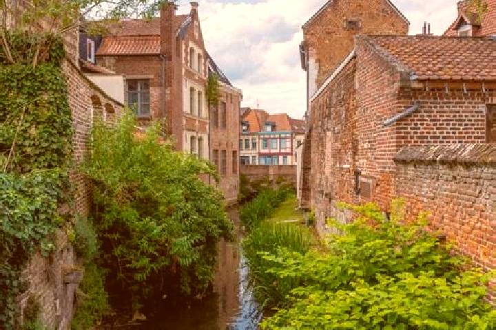 Aria, 23 — Escort in Valenciennes, France