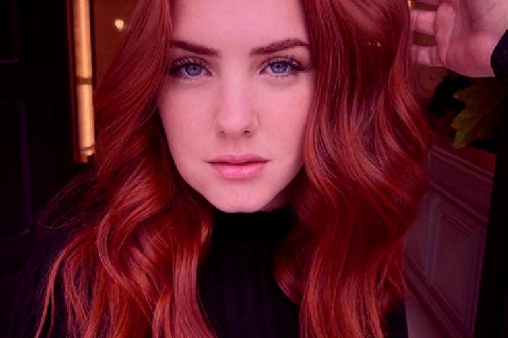 Aria, 24, a auburn blue-eyed middle eastern companion based in Wonfurt. Offering GFE, A-Level, Tantra. Available for incall and outcall, day and evening dates.