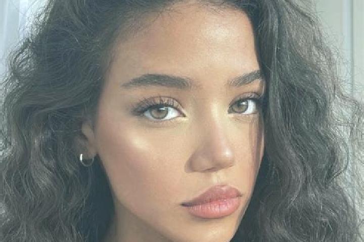Aria, 24, a black brown-eyed ebony companion based in VILLA PERMATA HIJAU. Offering Tantra, GFE, Domination, Striptease. Available for incall and outcall, da...