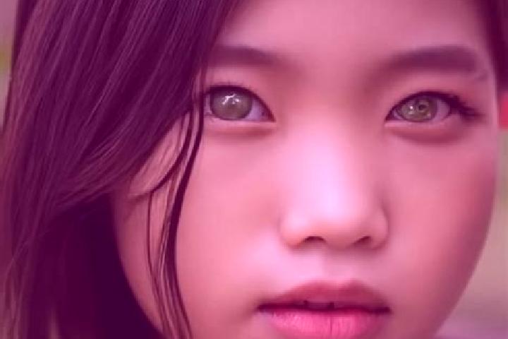 Aria, 24, a chestnut green-eyed asian companion based in Gondecourt. Offering Striptease, CIM, Girlfriend Experience, GFE, Duos. Available for incall and out...
