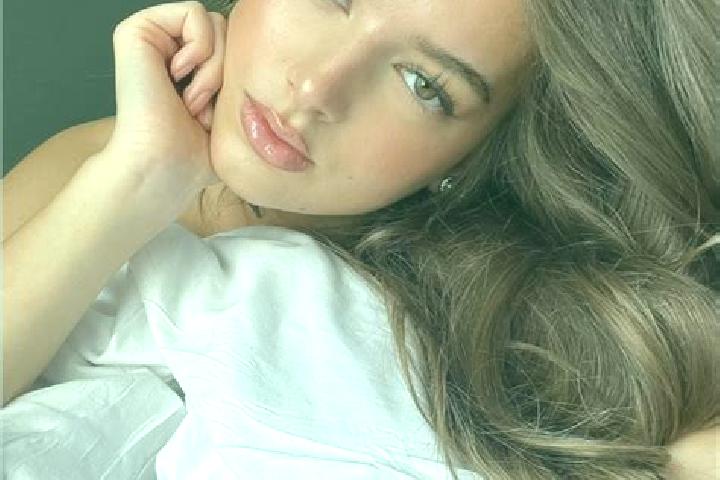 Aria, 24, a chestnut hazel-eyed caribbean companion based in Slave Lake. Offering GFE, Prostate Massage, Overnight. Available for incall and outcall, overnig...