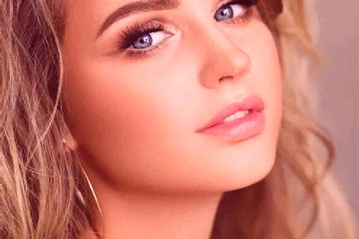 Aria, 24, a dark blonde blue-eyed ebony companion based in Al Kiswah. Offering Dinner Date, Couples, A-Level. Available for incall and outcall, overnight boo...