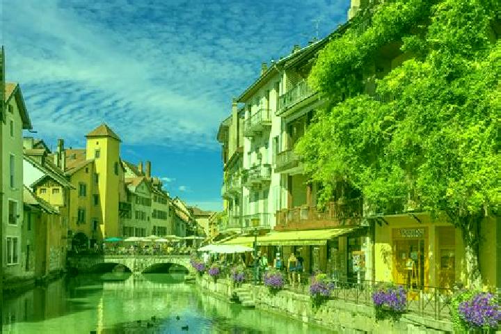 Aria, 24 — Escort in Monneville, France