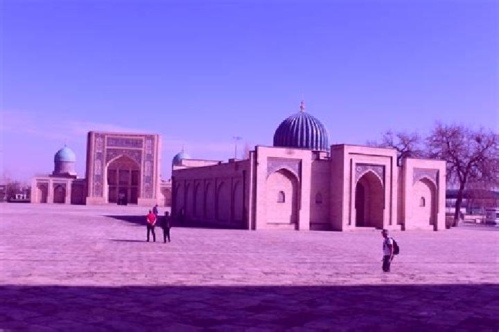 Aria, 24 — Escort in Muborak Shahri, Uzbekistan