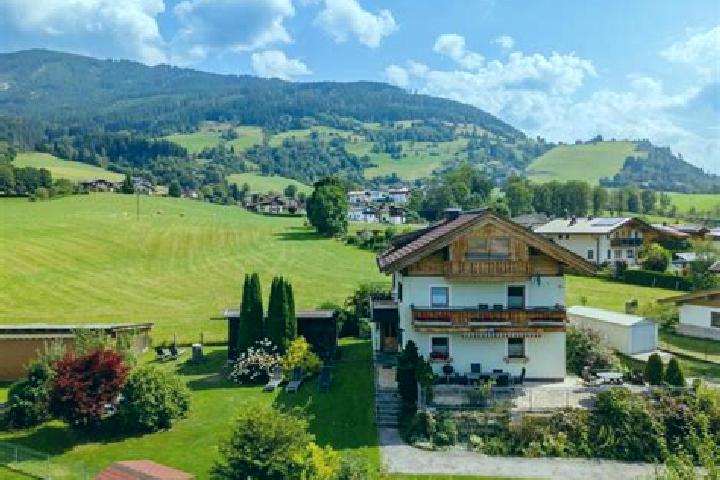 Aria, 24 — Escort in Walchen, Austria
