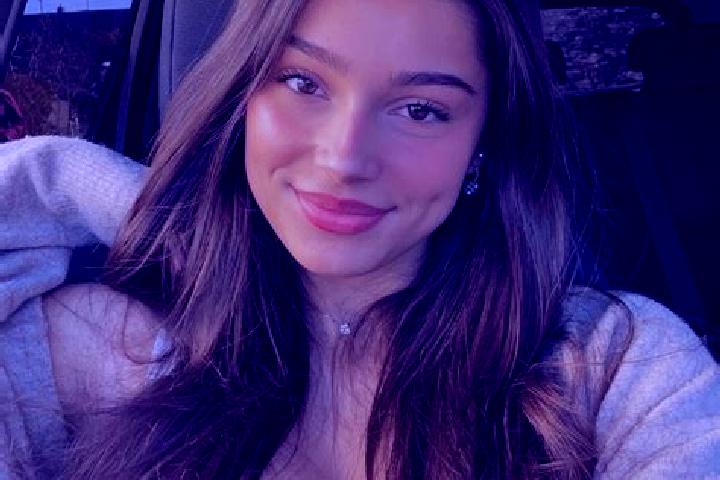 Aria, 25, a brunette green-eyed asian companion based in Dagangan. Offering Prostate Massage, Duos, Deep French Kissing, Dinner Date, BDSM. Available for inc...