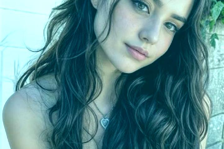 Aria, 25, a brunette hazel-eyed slavic companion based in Bezirhane. Offering Prostate Massage, Striptease, Duos. Available for incall and outcall, day and e...