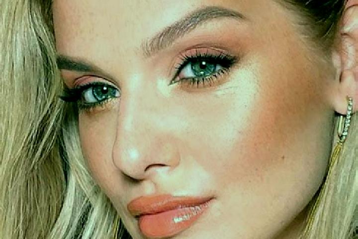 Aria, 25, a dark blonde green-eyed middle eastern companion based in Bimzorteh. Offering Deep French Kissing, BDSM, Duos, Dinner Date. Available for incall a...