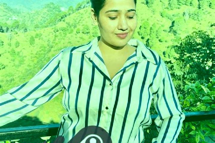 Aria, 25 — Escort in Baddi, India