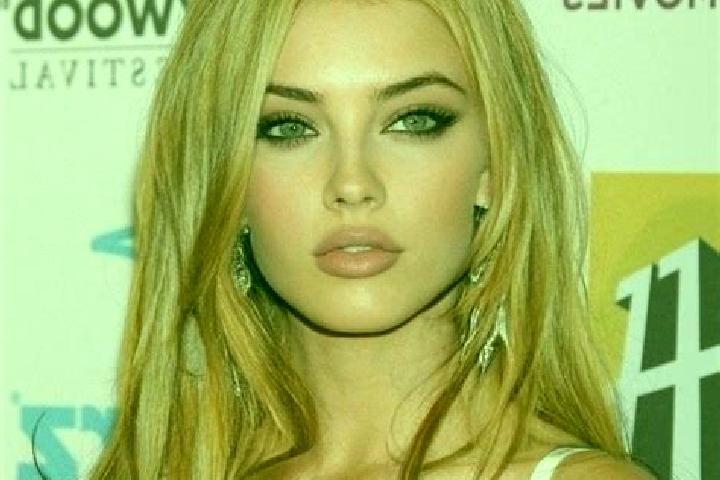 Aria, 26, a blonde hazel-eyed mixed companion based in Sovet. Offering OWO, Duos, Party Girl. Available for incall and outcall, day and evening dates.