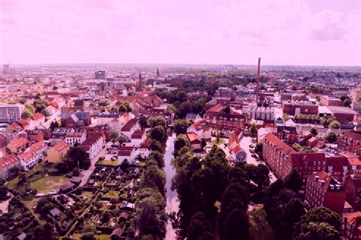 Aria, 26 — Escort in Birkende, Denmark