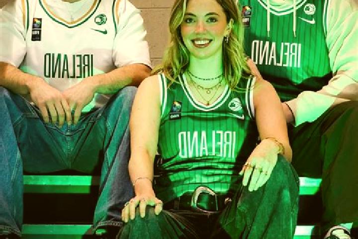 Aria, 26 — Escort in Oldcastle, Ireland