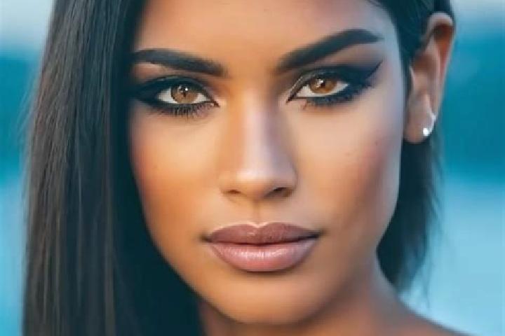 Aria, 27, a black amber-eyed latina companion based in Saulny. Offering Erotic Massage, Tantra, Striptease, Duos, 69. Available for incall and outcall, overn...