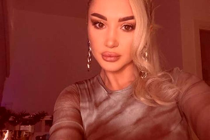 Aria, 27, a blonde dark-eyed ebony companion based in Lucea. Offering Domination, GFE, Overnight. Available for incall and outcall, day and evening dates.