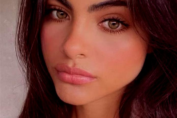Aria, 27, a chestnut hazel-eyed middle eastern companion based in Chroscice. Offering Couples, Deep French Kissing, CIM, Overnight, Party Girl. Available for...
