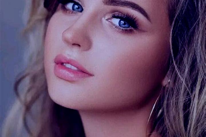 Aria, 27, a dark blonde blue-eyed caucasian companion based in Urmitz. Offering Tantra, Overnight. Available for incall and outcall, overnight bookings avail...