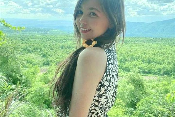 Aria, 27, a red blue-eyed mediterranean companion based in Pyin Oo Lwin. Offering Fetish, Overnight, Prostate Massage, Duos. Available for incall and outcall...