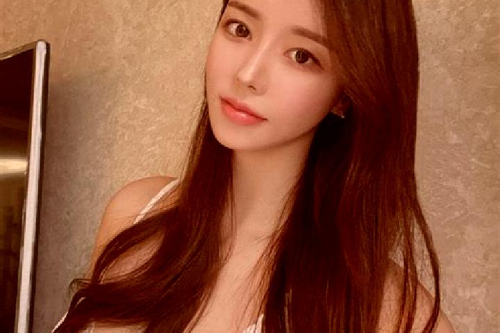 Aria, 27 — Escort in Elixku, China