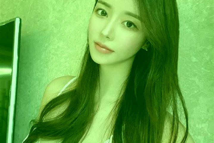 Aria, 27 — Escort in Gaibei, China