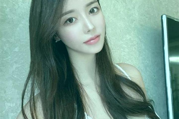 Aria, 27 — Escort in Tuncheng, China