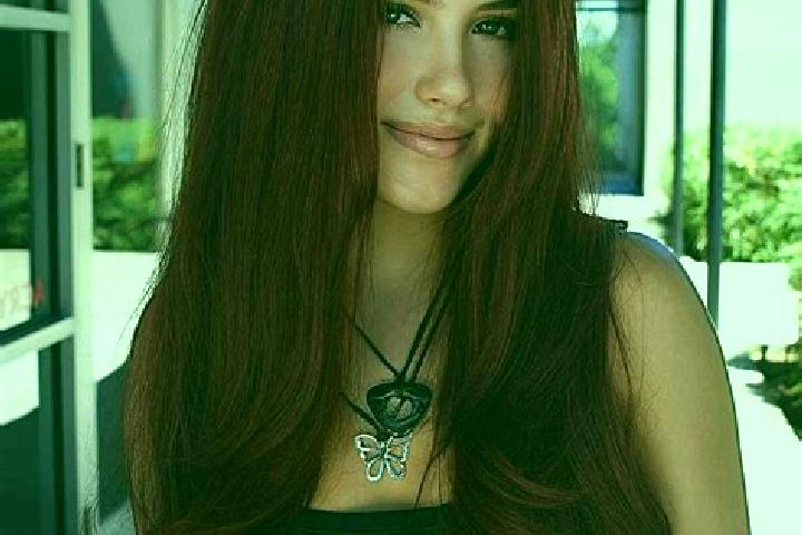 Aria, 28, a auburn dark-eyed mixed companion based in Roumoules. Offering BDSM, Massage, OWO. Available for incall and outcall, overnight bookings available.