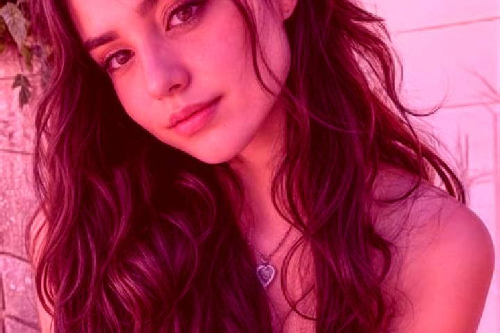 Aria, 29, a auburn hazel-eyed middle eastern companion based in West Woombye. Offering Dinner Date, BDSM. Available for incall and outcall, day and evening d...
